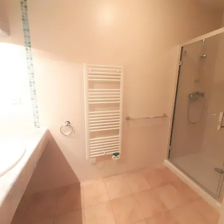 Duplex De Standing Au Coeur De Village * Сен-Лари-Сулан