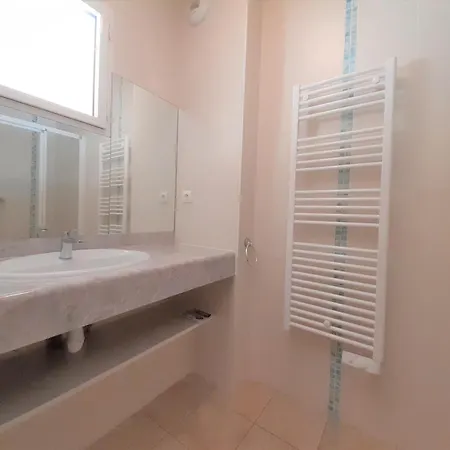 Duplex De Standing Au Coeur De Village Апартаменты Сен-Лари-Сулан